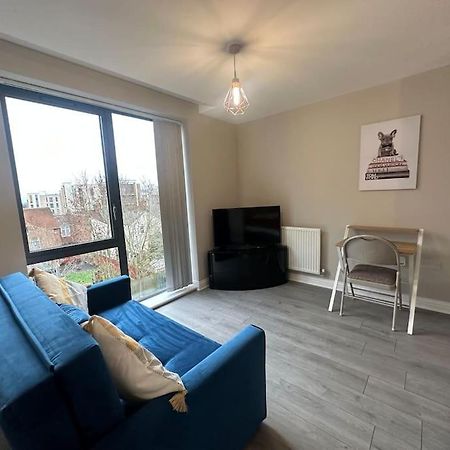 Cute Apartment Next To Colindale Station Edgware Buitenkant foto